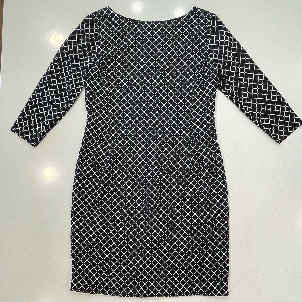 St. John Sport Sheath Dress Patterned Silk 3/4 Sleeve Knee Length Zip Size 8